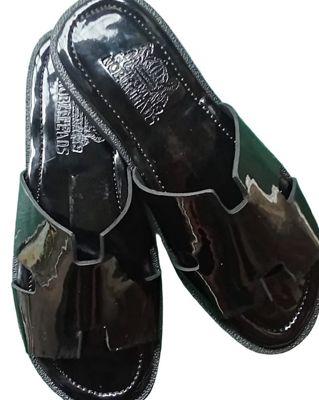 GUYS PATENT LEATHER SLIDES