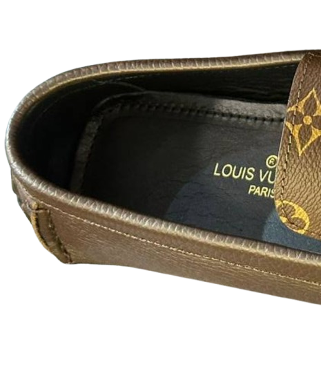 SMART GUYS TODS SWEDE LOAFERS.