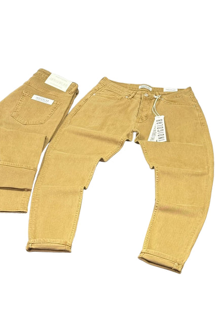 Men's Clean Wash Slim Jeans in Tan