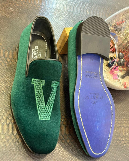 MEN'S V-LOGO SUEDE CORPORATE LOAFERS
