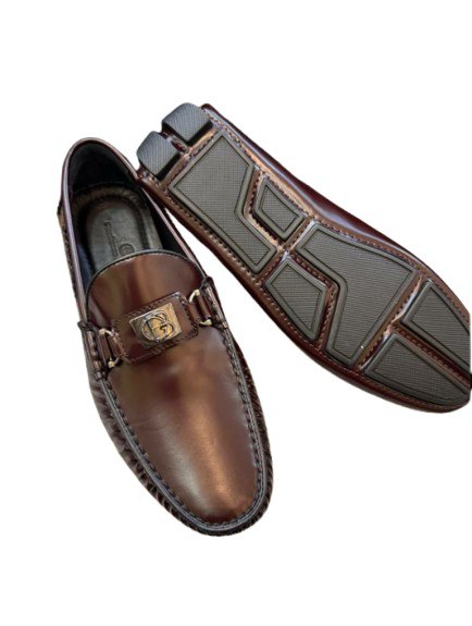 MEN'S LOGO PLAQUE LOAFER
